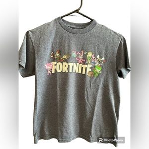 Boys Fortnite Tee sz Medium